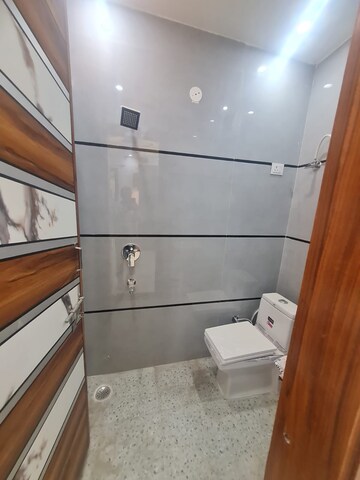 Attached Bathroom in 2 BHK Builder Floor at Dwarka Mor – for Sale