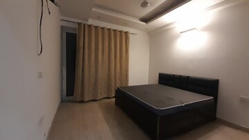 Master Bedroom in 2.5 BHK Builder Floor at Sector 52 – for Rent