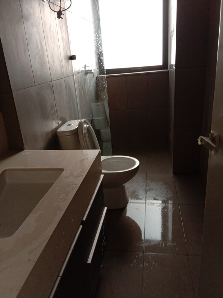 Bathroom, ireo-skyon 3 Bedroom 2045 Sq.Ft. Apartment In Sector 60 Gurgaon 5890881