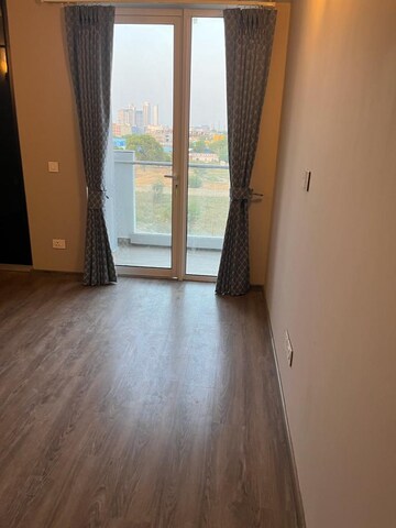 Room in 2 BHK Apartment at Emaar Digi Homes, Sector 62 – for Rent
