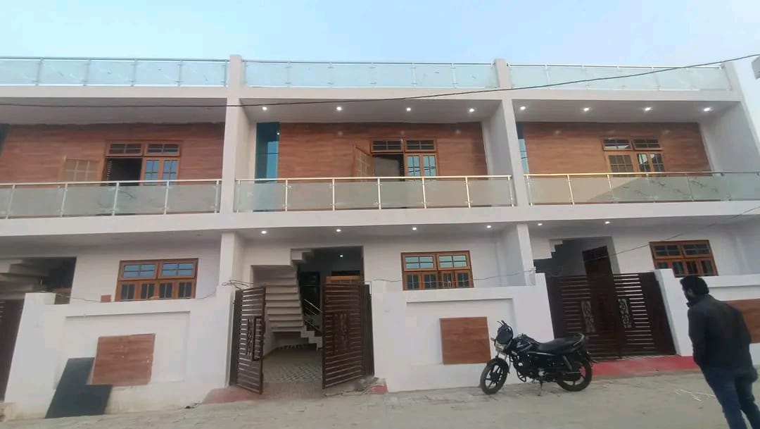 Resale 3 Bedroom 1000 Sq.Ft. Independent House in Nilmatha Lucknow