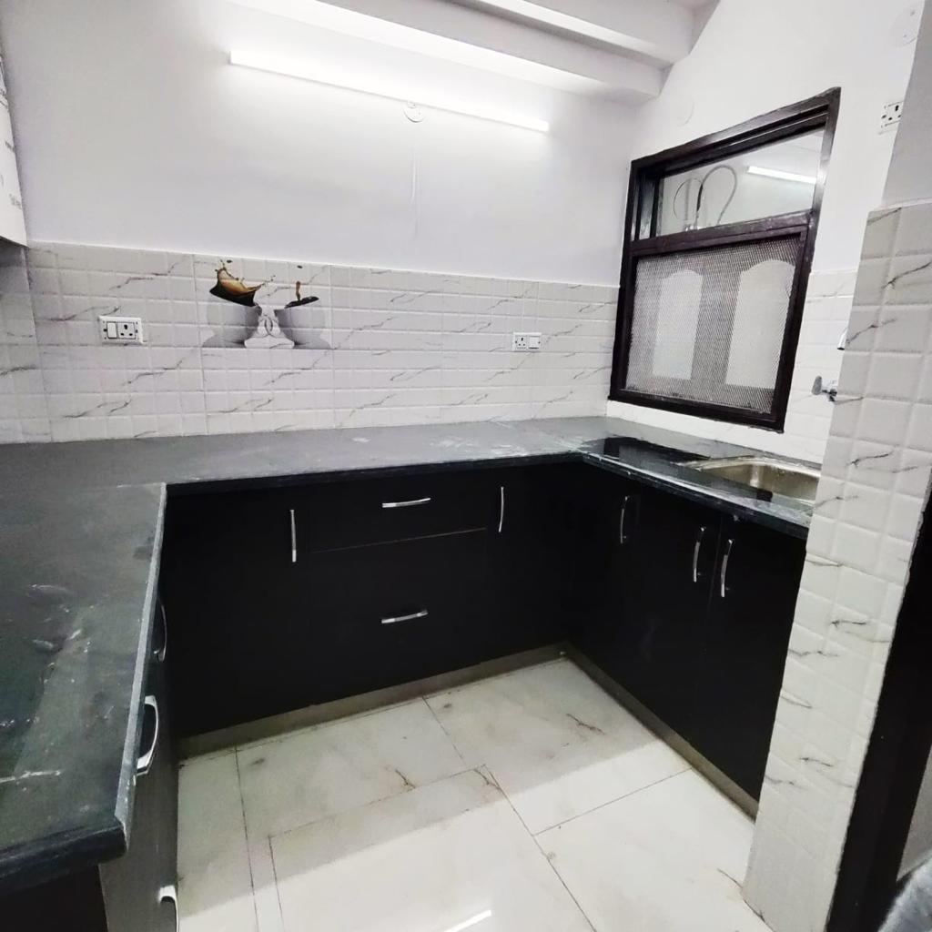 Rental 3 Bedroom 1450 Sq.Ft. Apartment in Emaar Palm Hills, Sector 77 Gurgaon 6152084