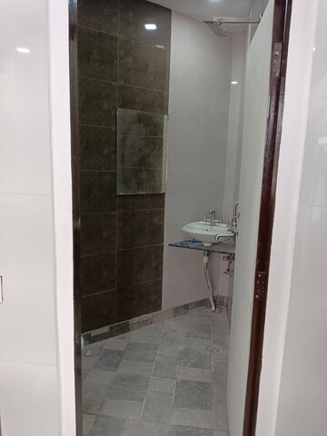 Bathroom in 1 BHK Builder Floor at Lajpat Nagar 4 – for Rent