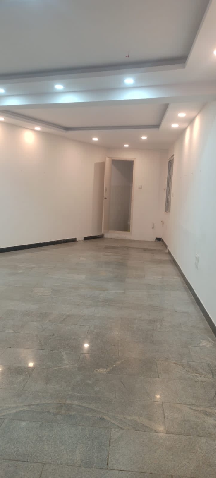 Rental Commercial Showroom 800 Sq.Ft. in Langford Road Bangalore 5901236