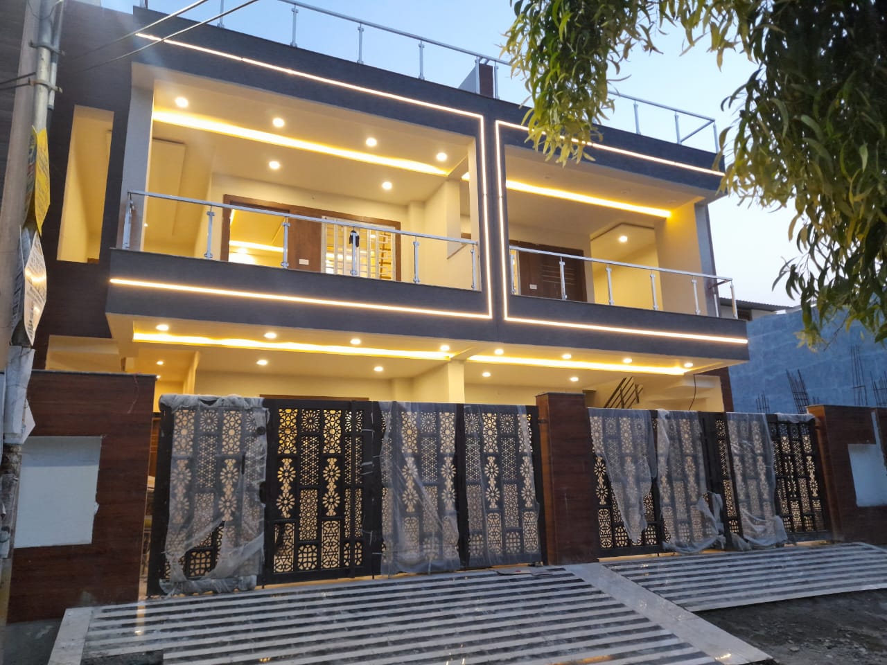 Resale 4 Bedroom 2750 Sq.Ft. Villa in Manas Enclave Phase II, Indira