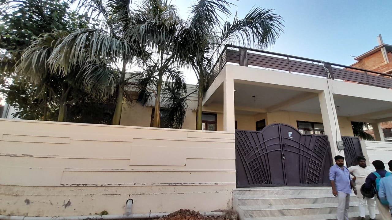 Rental 3 Bedroom 6600 Sq.Ft. Independent House in Krishna Enclave