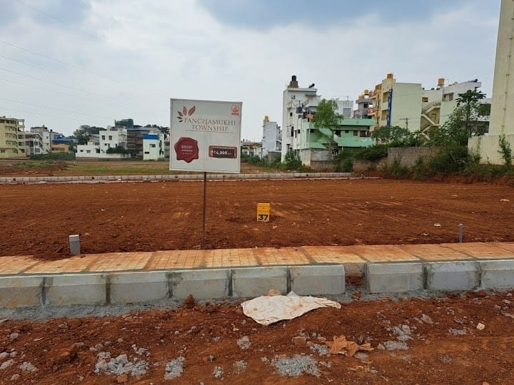 Resale 1000 Sq.Ft. Plot in Peenya 2nd Stage Bangalore 5905345