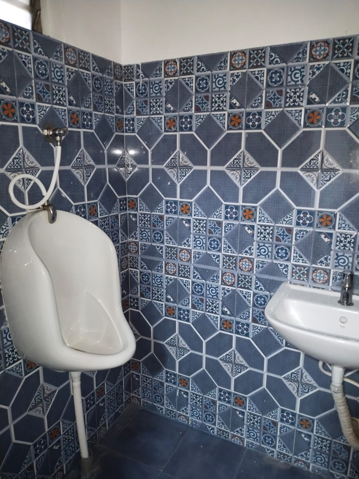 Rental Commercial Coworking Space 900 Sq.Ft. in Indiranagar Bangalore