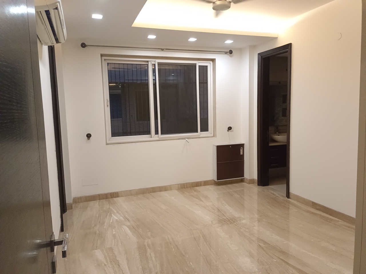 Rental 3 Bedroom 2120 Sq.Ft. Builder Floor in New Rajinder Nagar Delhi