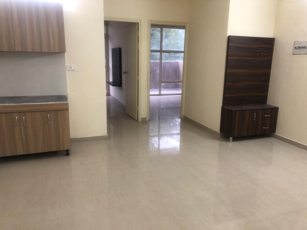 Resale 2 Bedroom 525 Sq.Ft. Apartment in Pyramid Urban Homes, Sector