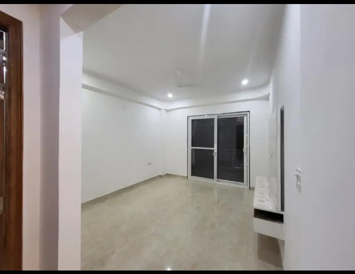 Rental 3 Bedroom 300 Sq.Yd. Builder Floor in Sushant Lok 3, Sector 57