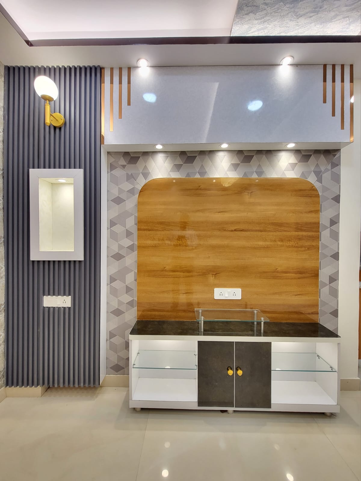 Rental 3 Bedroom 1415 Sq.Ft. Apartment in Mapsko Krishna Apra Gardens