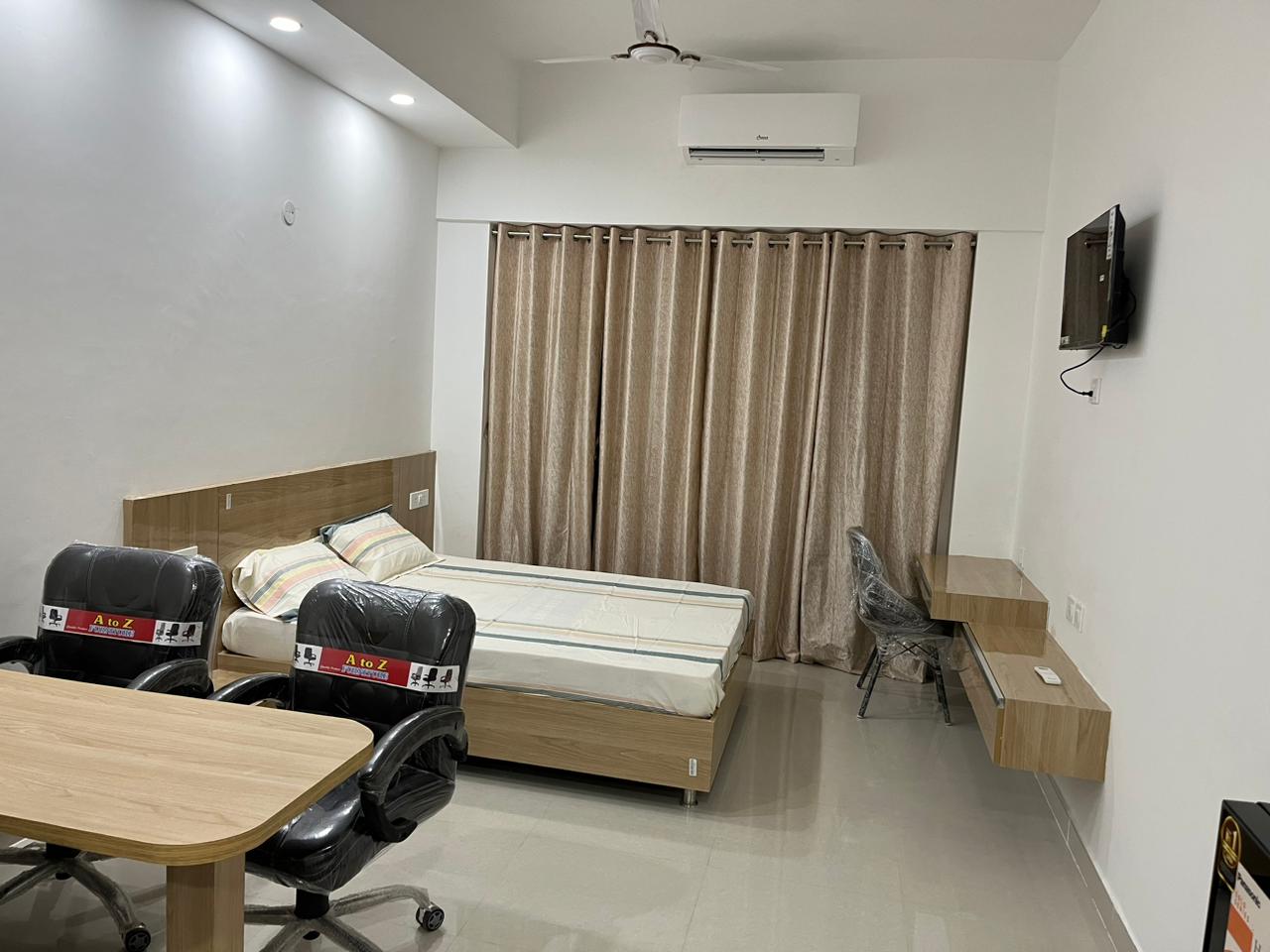 Rental Studio 585 Sq.Ft. Apartment in Gaur City Center, Sector 4