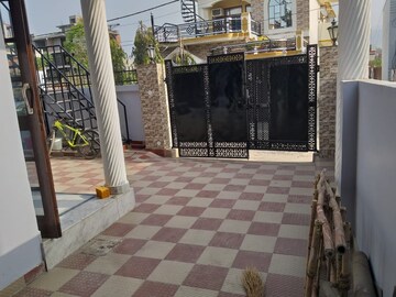 Parking in 2 BHK Independent House at Aman Vihar – for Rent