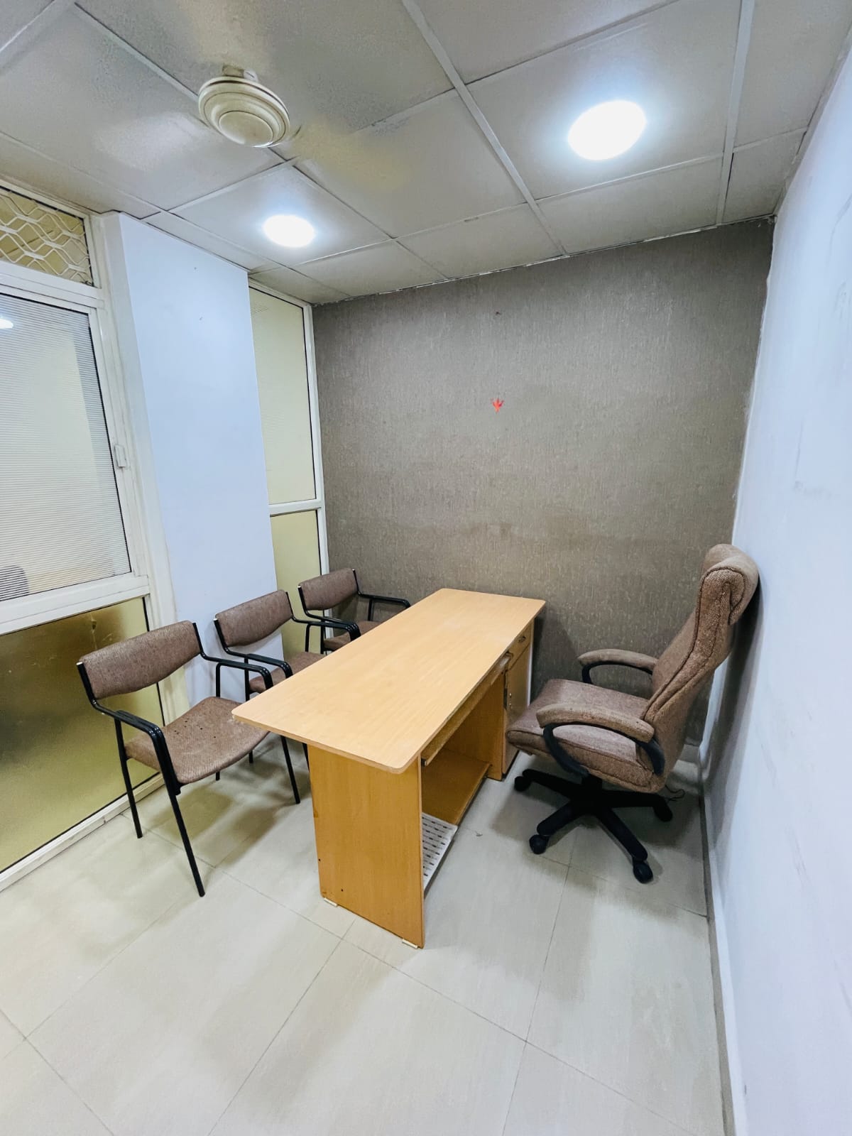 Rental Commercial Office Space 150 Sq.Ft. in Bengali Square Indore