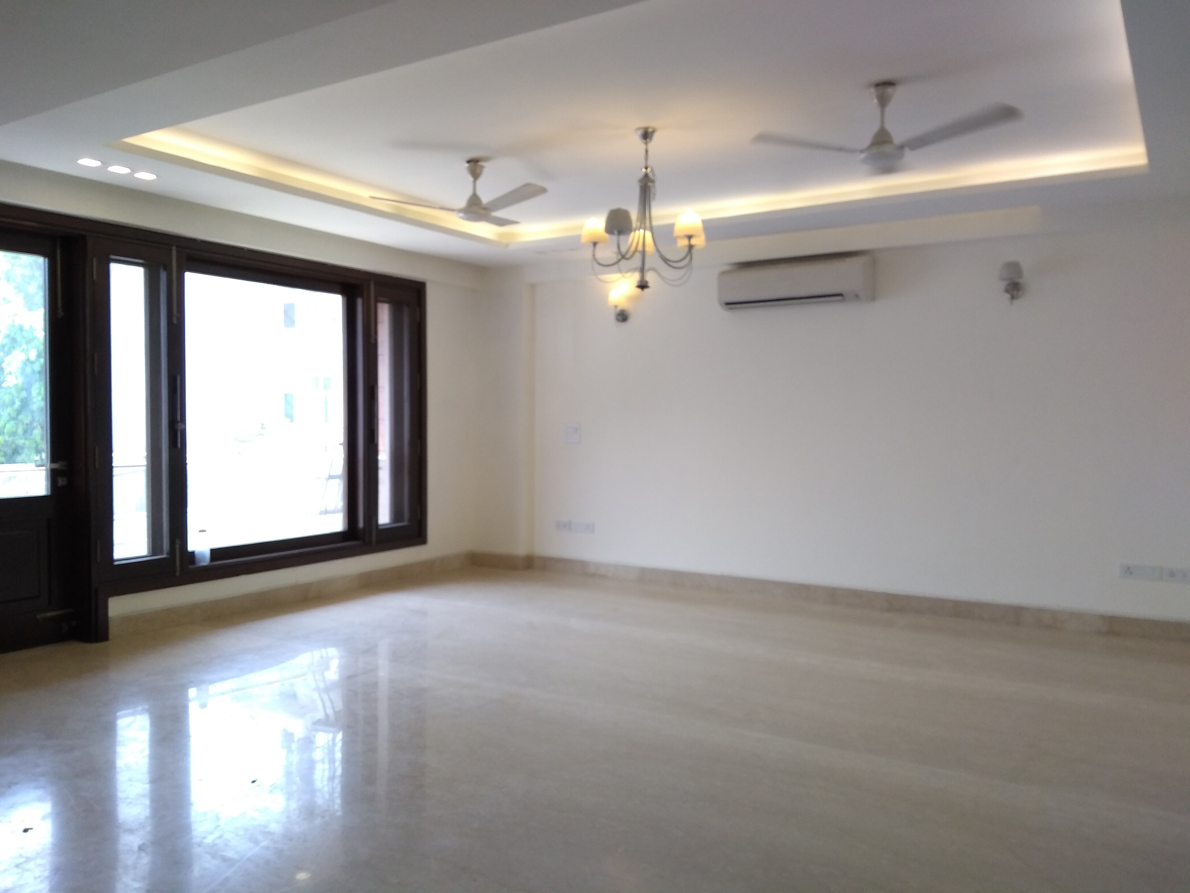 Rental 4 Bedroom 2500 Sq.Ft. Apartment in RWA Hauz Khas Block H and D, Hauz Khas Delhi 5930928