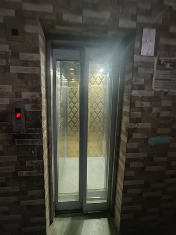 Building Lobby in 3 BHK Builder Floor at Dwarka Mor – for Rent
