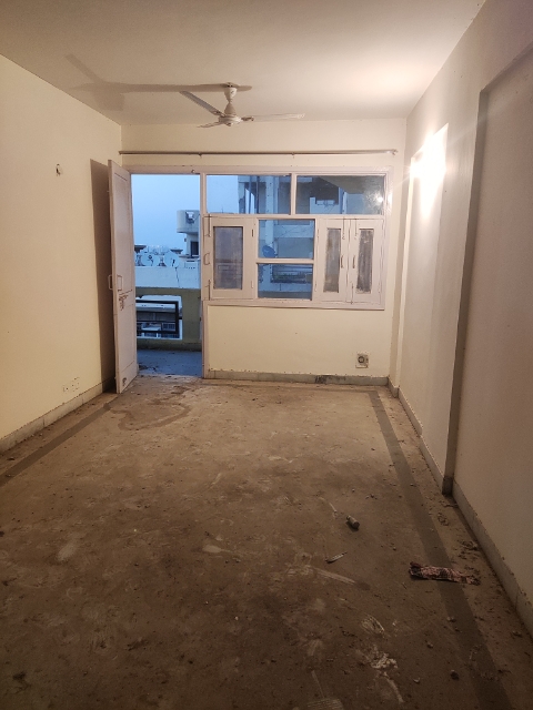 Resale 3 Bedroom 1500 Sq.Ft. Apartment in Sidco Shivalik Apartment ...