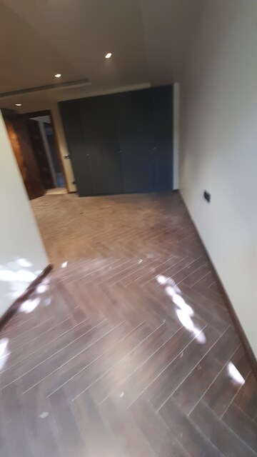 Furnished Amenities in 4 BHK Builder Floor at Ansal Sushant Lok I, Sector 43 – for Rent