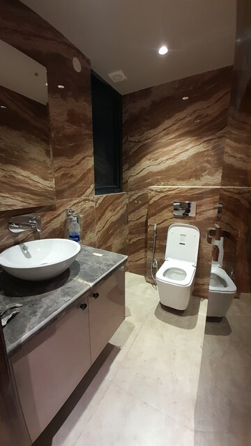 Bathroom in 4 BHK Builder Floor at Ansal Sushant Lok I, Sector 43 – for Rent
