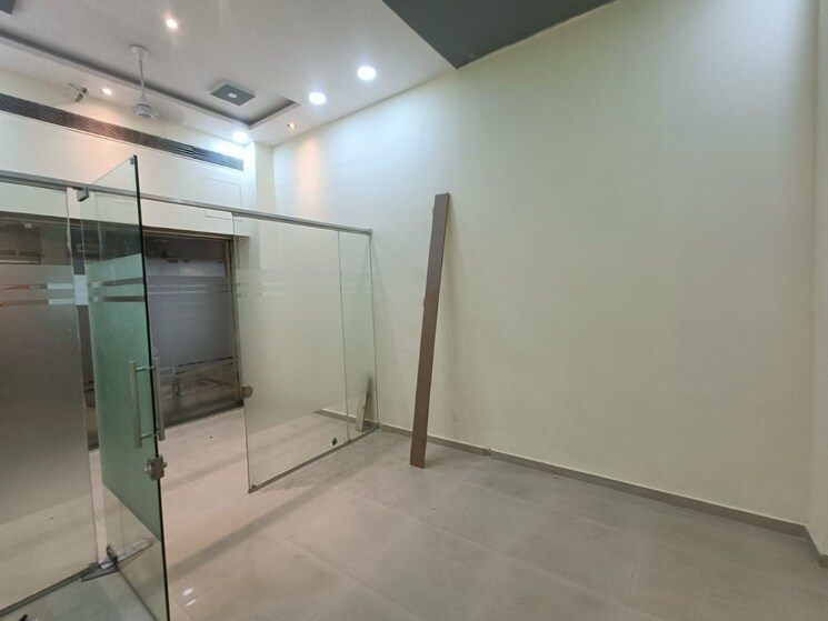 Room, rustomjee-eaze-zone-mall Commercial Office Space 424 Sq.Ft. In Malad West Mumbai 5938237