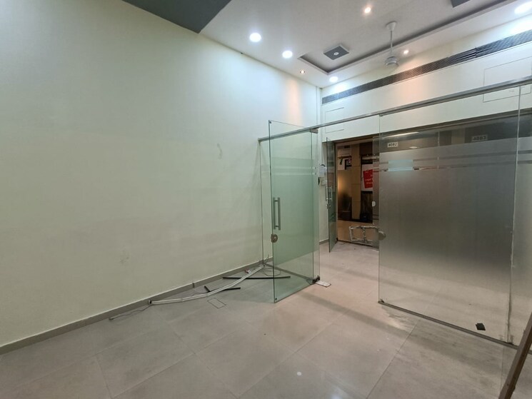 Room, rustomjee-eaze-zone-mall Commercial Office Space 424 Sq.Ft. In Malad West Mumbai 5938237