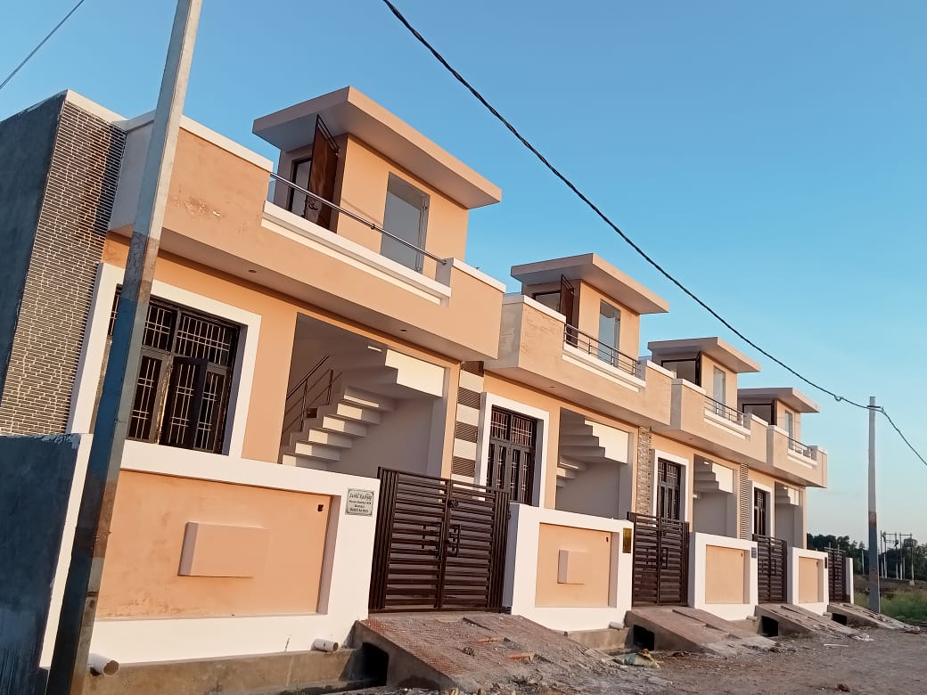 Resale 2 Bedroom 1000 Sq.Ft. Independent House in Sitapur Road Lucknow