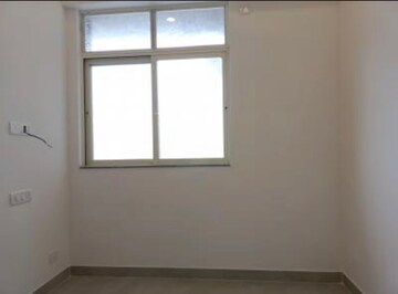 रेसिडेंशियल फ्लैट वर्ग फुट फॉर रीसेल इन मलाड ईस्ट मुंबई  5939094