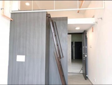 रेसिडेंशियल फ्लैट वर्ग फुट फॉर रीसेल इन मलाड ईस्ट मुंबई  5939094