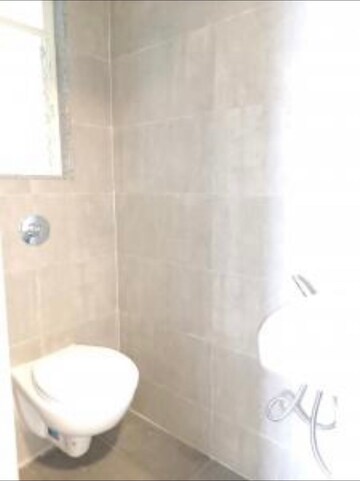 रेसिडेंशियल फ्लैट वर्ग फुट फॉर रीसेल इन मलाड ईस्ट मुंबई  5939094