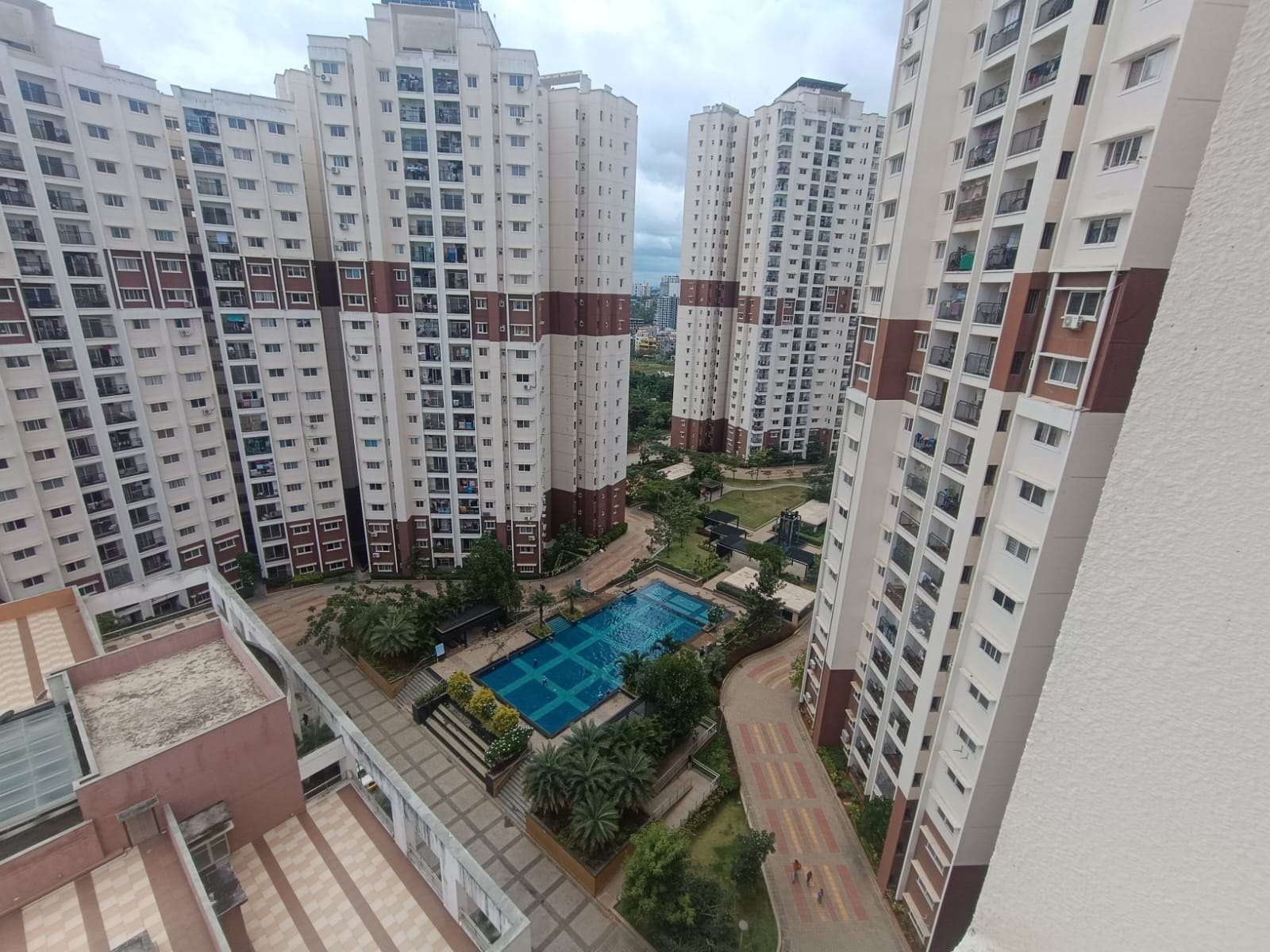 3 BHK Apartment For Rent in Prestige Birchwood Electronic City Phase I Bangalore 5939384