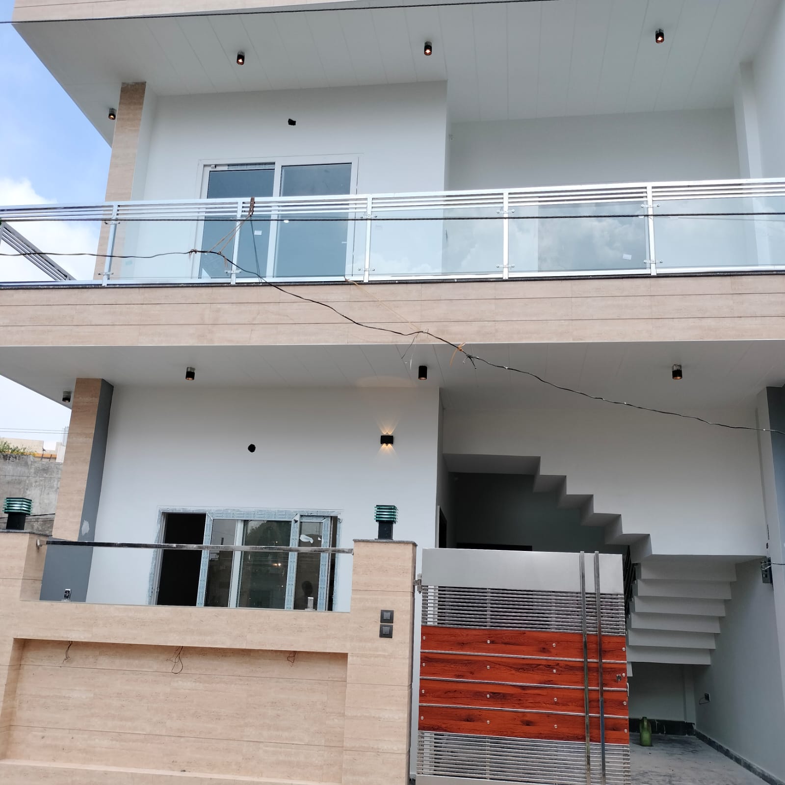 Resale 3 Bedroom 1600 Sq.Ft. Villa in Matiyari Lucknow 5941374