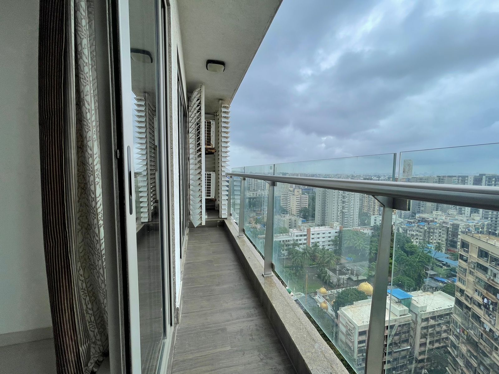 Rental 3 Bedroom 1696 Sq.Ft. Apartment in Adani Western Heights Sky