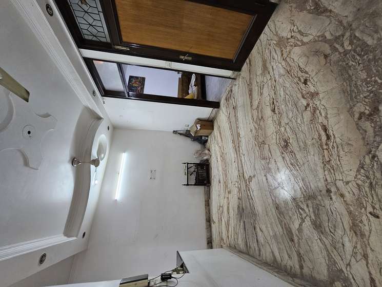 3 Bedroom 900 Sq.Ft. Builder Floor in Laxmi Nagar Delhi