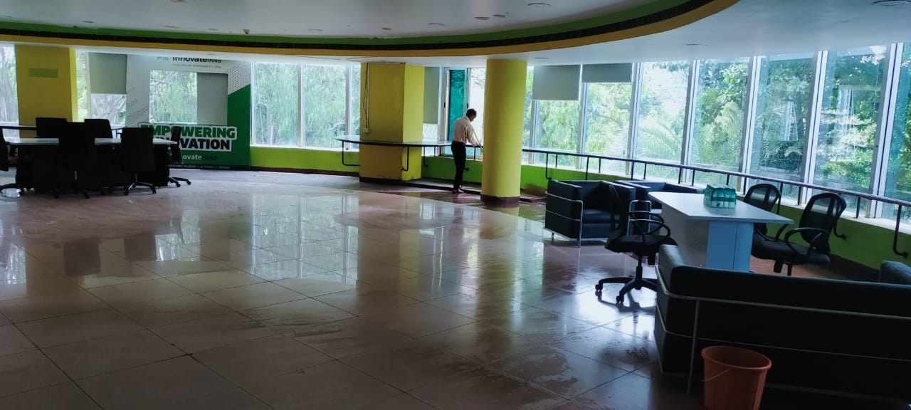 Rental Commercial Showroom 20000 Sq.Ft. in Queens Road Bangalore 5944899