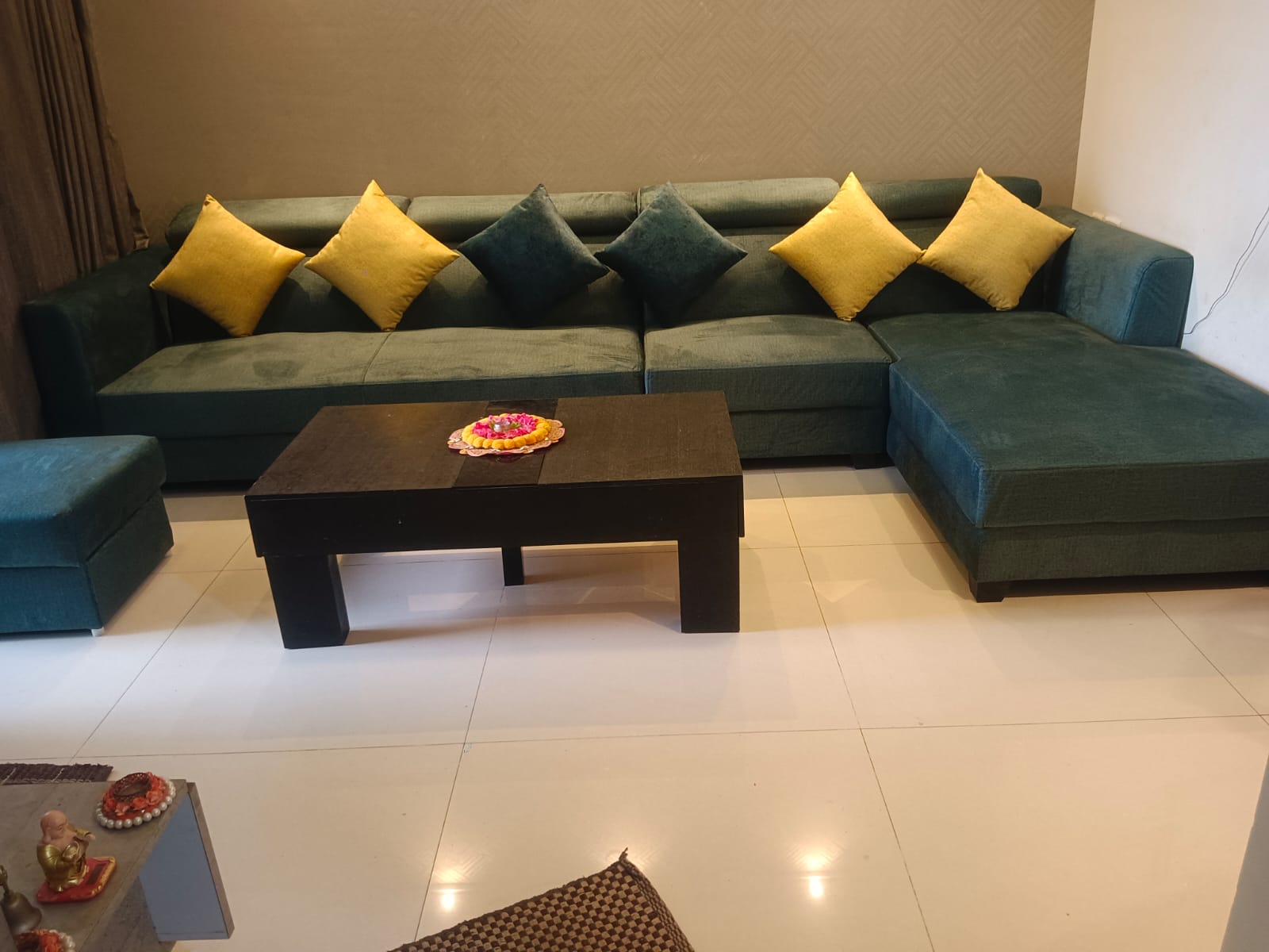 Resale 2 Bedroom 768 Sq.Ft. Apartment in Duville Riverdale Heights