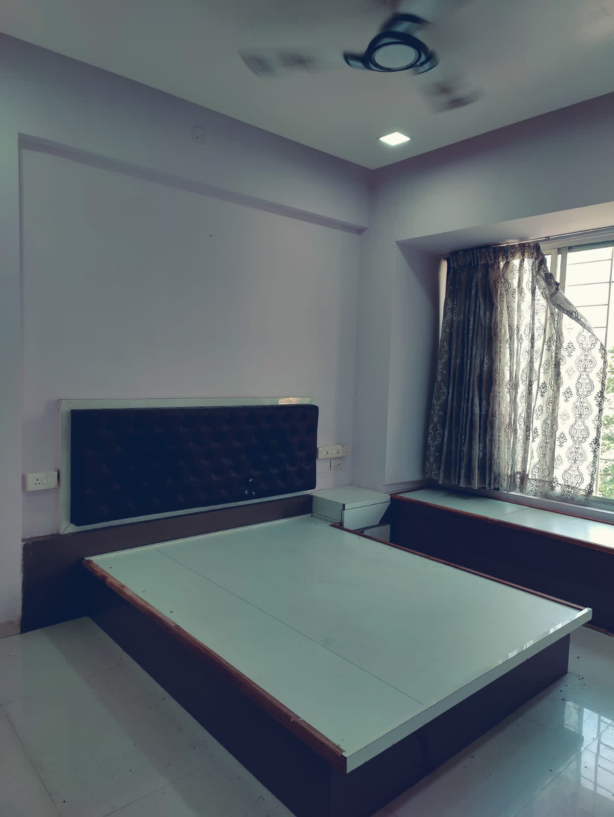 Rental 3 Bedroom 1600 Sq.Ft. Apartment in Unicons Nirmitee Shree, Aundh