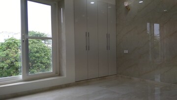 Room in 3.5 BHK Builder Floor at Ansal Sushant Lok I, Sector 43 – for Rent