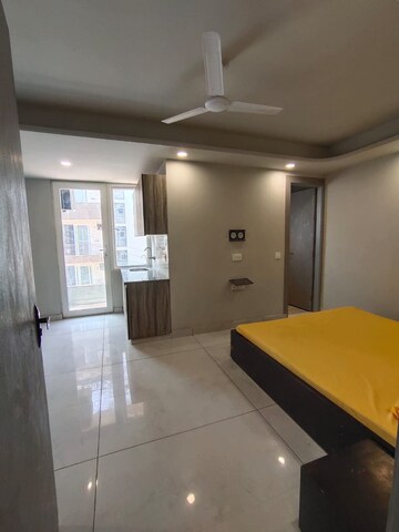 Bedroom in Studio Builder Floor at Ansal Sushant Lok I, Sector 43 – for Rent