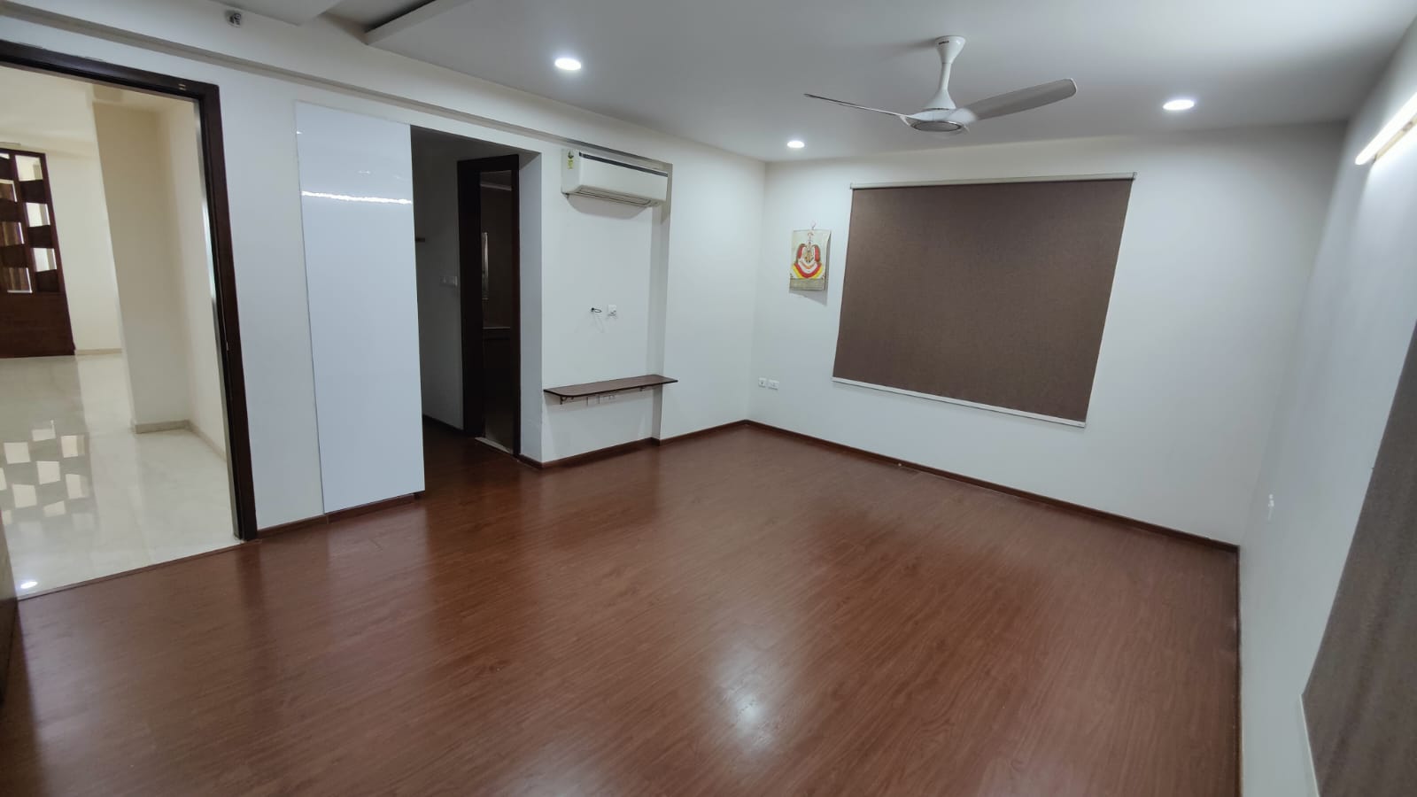 Rental 4 Bedroom 4095 Sq.Ft. Apartment in Vamsiram Jyothi Cosmos, Hi