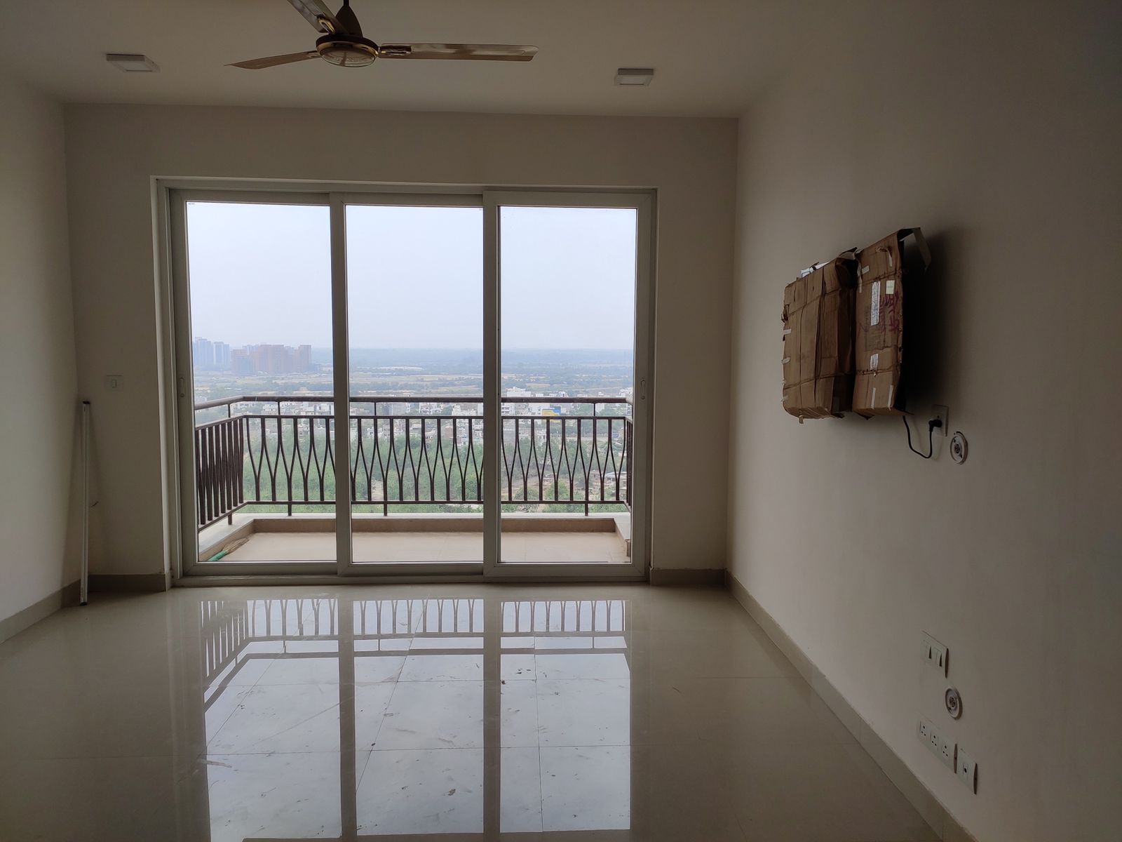 Rental 3.5 Bedroom 1900 Sq.Ft. Apartment in Omaxe Heights Gomti Nagar