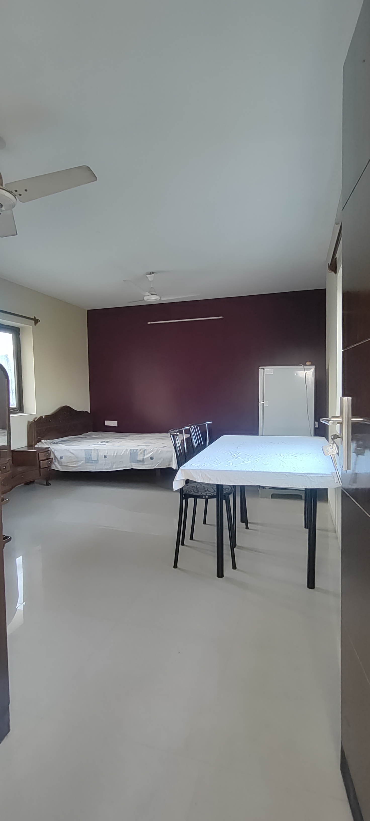 Rental 1 RK 300 Sq.Ft. Apartment in DDA Flats Vasant Kunj, Vasant Kunj ...