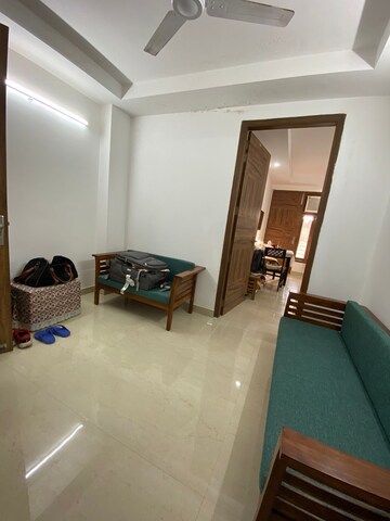 Living Room in 1 BHK Builder Floor at Ansal Sushant Lok I, Sector 43 – for Rent