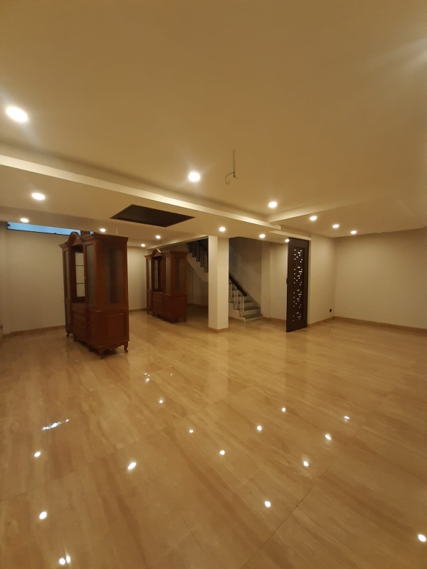 Resale 4 Bedroom 455 Sq.Yd. Independent House in Sukhdev Vihar Delhi