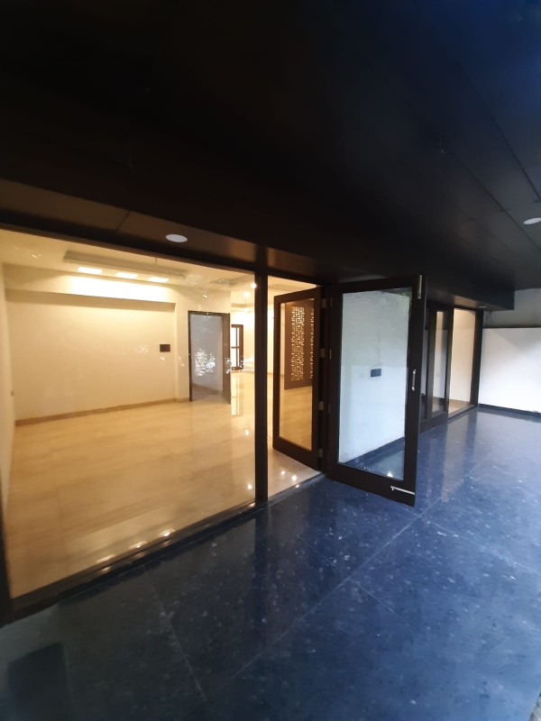 Resale 4 Bedroom 455 Sq.Yd. Independent House in Sukhdev Vihar Delhi