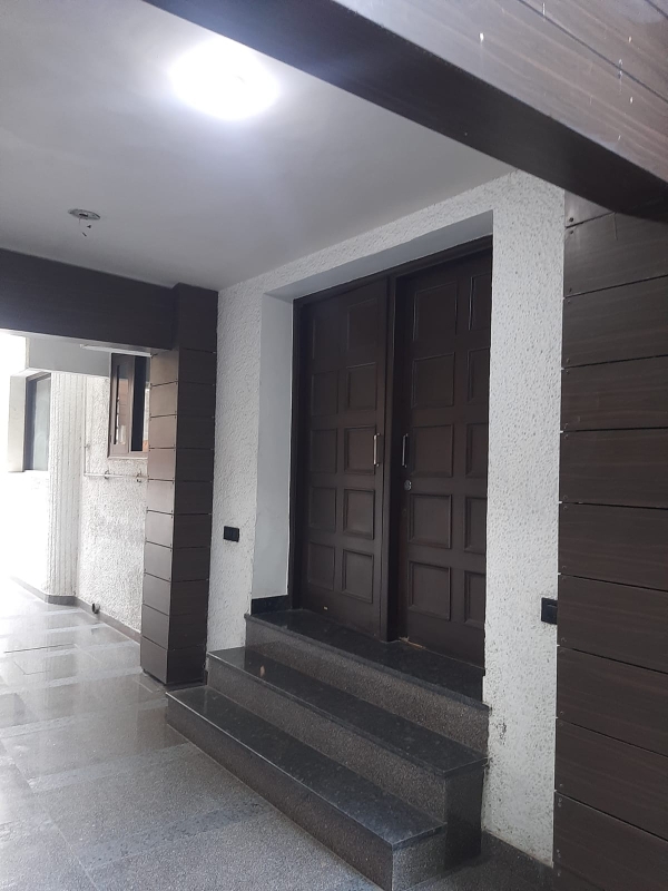 Resale 4 Bedroom 455 Sq.Yd. Independent House in Sukhdev Vihar Delhi