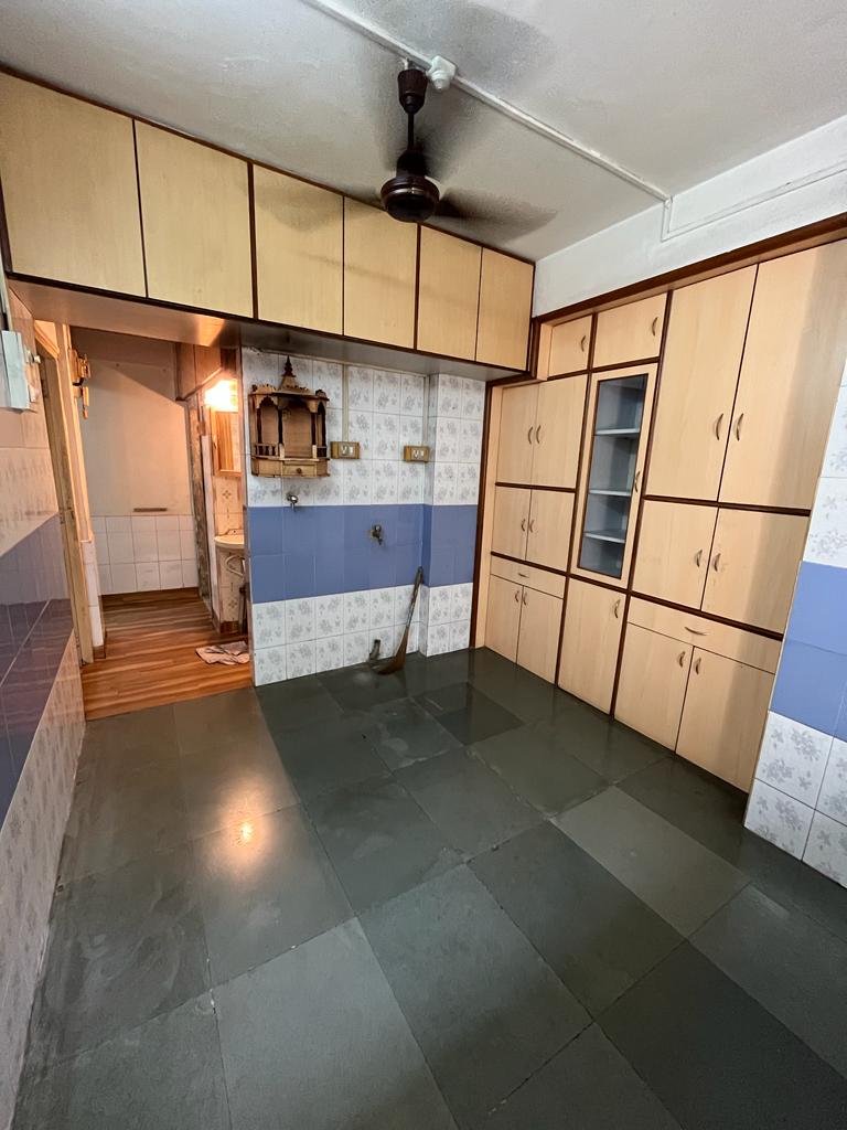 Resale Property in Hiranandani Estate Eros 2+ Flats for Resale in