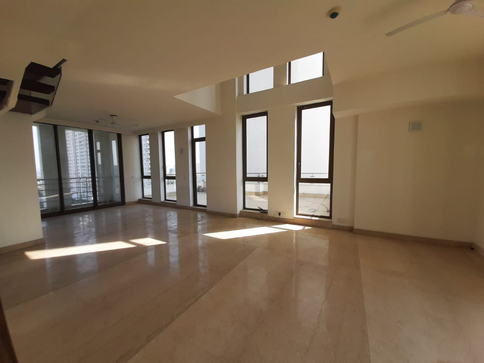 Rental 4 Bedroom 4548 Sq.Ft. Apartment in M3M Golf Estate Fairway West