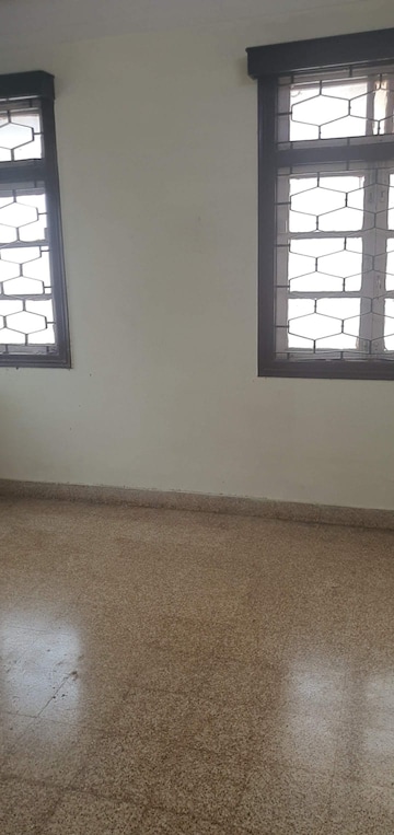 Room in 3 BHK Apartment at Neel Tarang, Dadar West – for Rent