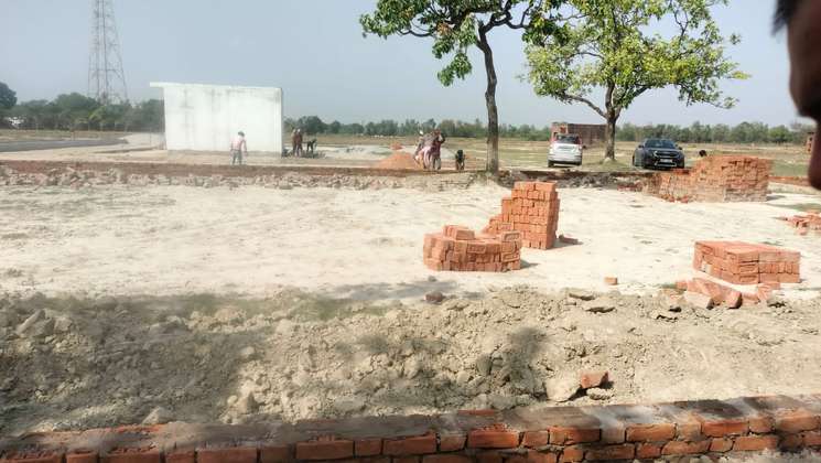 1250 Sq.Ft. Plot in Samesee Lucknow